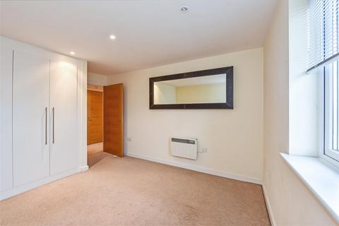 2 bedroom apartment to rent, Gordon House, Chichester