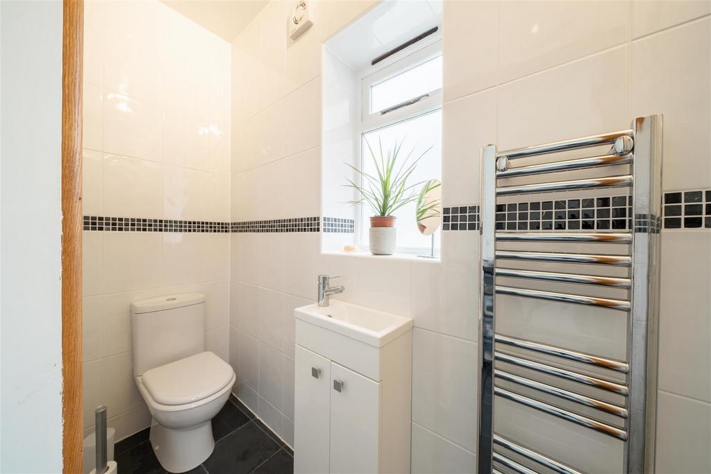 Cloaks/Shower Room