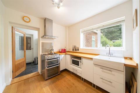 40 Cliffe Way, Warwick, CV34 5JF