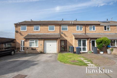 3 bedroom terraced house for sale, Meadow Close, Royal Wootton Bassett SN4 7