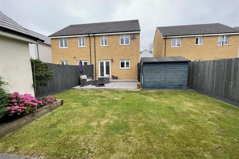 3 bedroom semi-detached house for sale, Rhes Brickyard Row, Llanelli