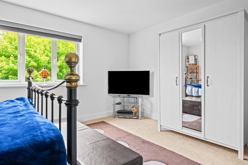6-web-or-mls-9 CHEAL CLOSE FINISHED EDITS-15.JPG