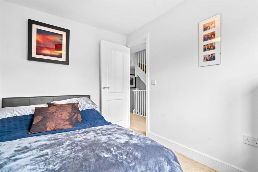 12-web-or-mls-9 CHEAL CLOSE FINISHED EDITS-19.JPG