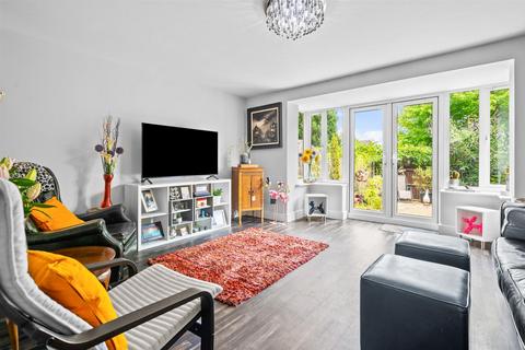 9 Cheal Close, Shardlow, Derby, DE72 2DY