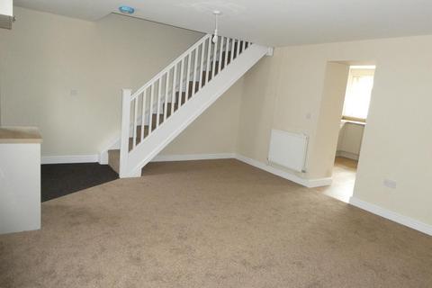 3 bedroom terraced house to rent, Ynysllwyd Street, Aberdare