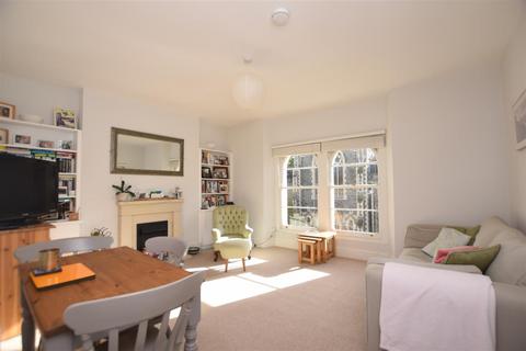 2 bedroom flat to rent, 10279 Redland Road, Bristol