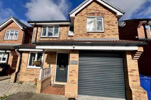 4 bedroom detached house to rent, Barnfold Place, Shafton, Barnsley