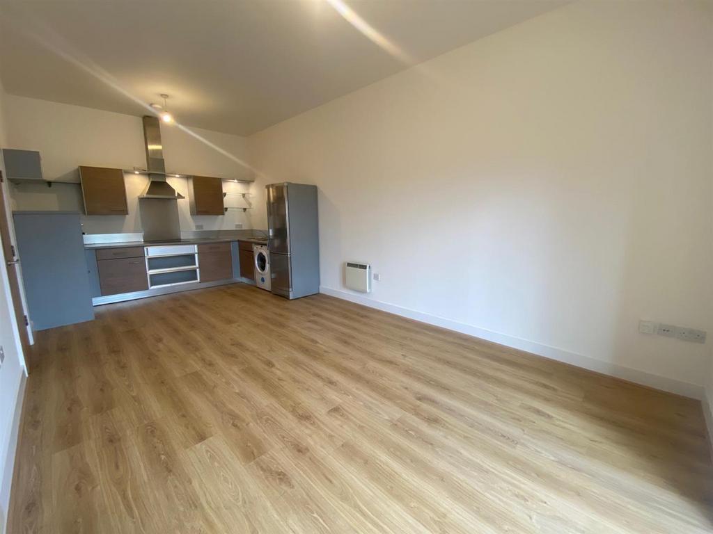 KITCHEN AREA.jpg