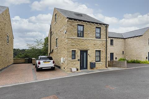 4 bedroom detached house for sale, Lowergate, Huddersfield