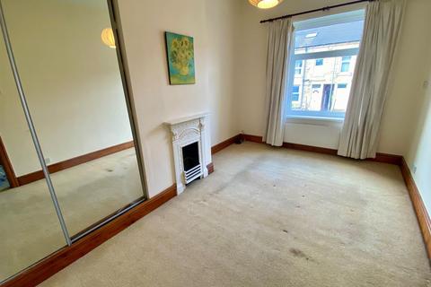 1 bedroom terraced house for sale, Church Street, Crosland Moor