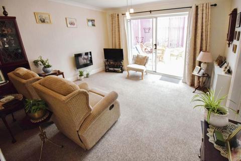 2 bedroom semi-detached bungalow for sale, Meadow Court, Sandy Lane, Bradford