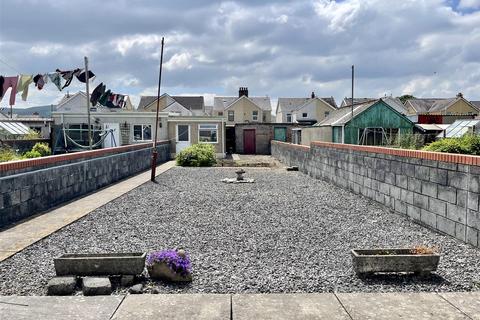 3 bedroom semi-detached house for sale, Villiers Road, Ammanford