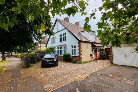 3 bedroom semi-detached house for sale, Fornham Road, Bury St. Edmunds IP32