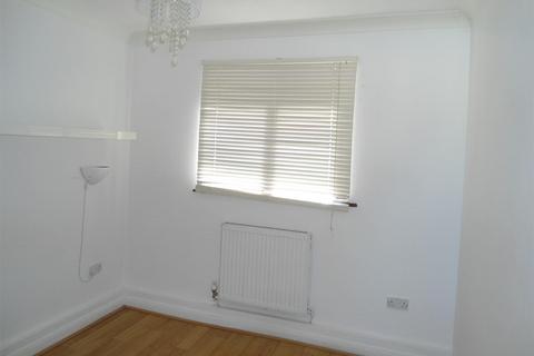 1 bedroom maisonette to rent, Sultan Mews, Chatham