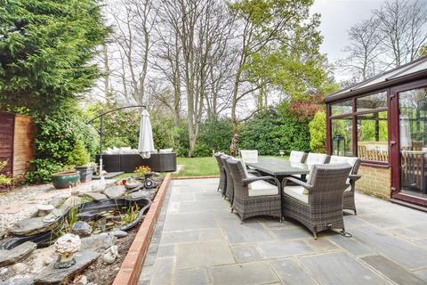 3 Robin Hill, Bexhill-on-sea, TN39 4QS