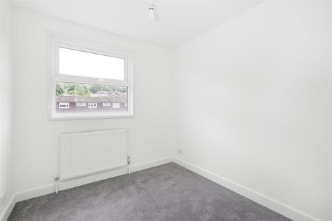 5 Roke Close, Kenley, CR8 5NL