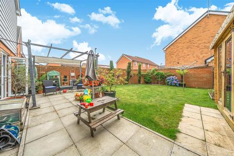 4 bedroom detached house for sale, Locks Way, Yapton