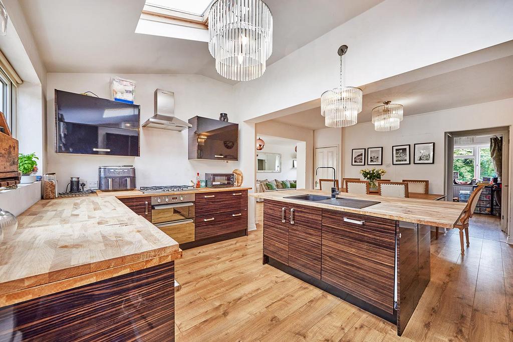 Large Open Plan Kitchen/Dining Room