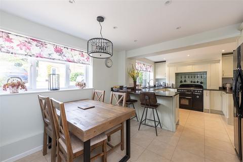 4 bedroom detached house for sale, Molescroft, Harpenden