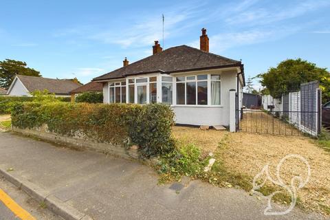 2 bedroom bungalow to rent, Melrose Road, West Mersea, Colchester