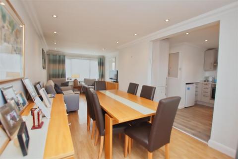 3 bedroom end of terrace house for sale, Welbeck Close, Borehamwood