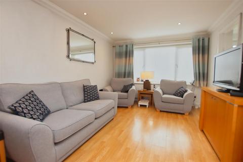 3 bedroom end of terrace house for sale, Welbeck Close, Borehamwood