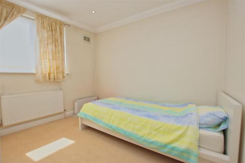 1 Welbeck Close, Borehamwood, WD6 1UG
