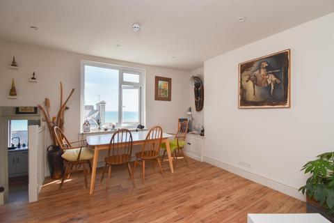 2 bedroom flat for sale, St. Margarets Road, St. Leonards-On-Sea