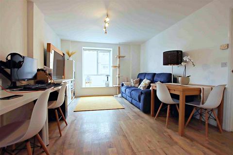 1 bedroom flat for sale, Hepburn Court,Station Road, Borehamwood