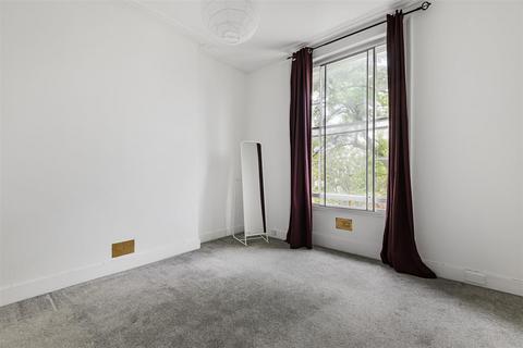 2 bedroom flat for sale, College Crescent, Belsize Park, NW3