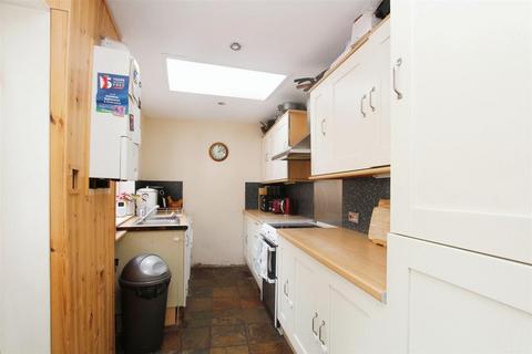 5 bedroom terraced house for sale, High Street, Milton Regis