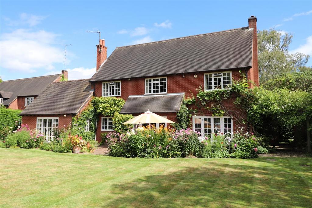 Stunning Rear Garden