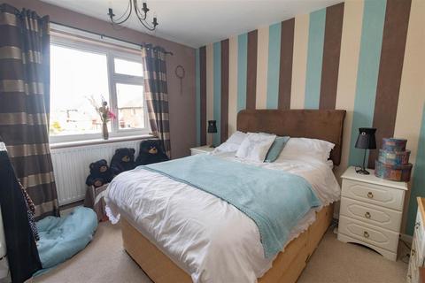3 bedroom semi-detached house for sale, Edington Road, North Shields