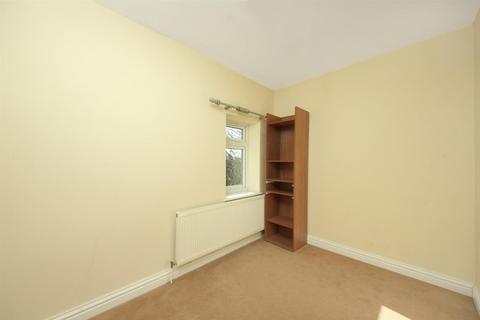 3 bedroom end of terrace house to rent, Studland Road, W7