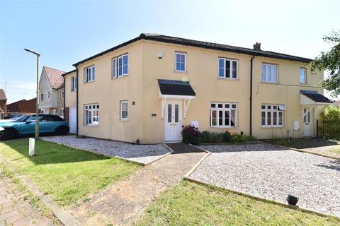 4 bedroom semi-detached house for sale, Great Gables, Stevenage