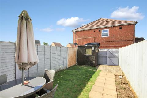 2 bedroom terraced house for sale, Daffodil Drive, Rushden NN10