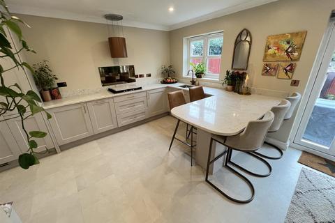9 Lapwing Rise, Heswall, Wirral, CH60 8QH