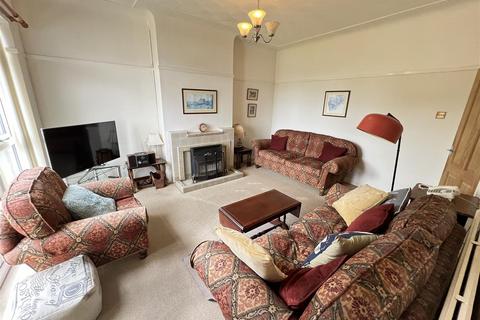 1 Brackenside, Wirral, CH60 7RX
