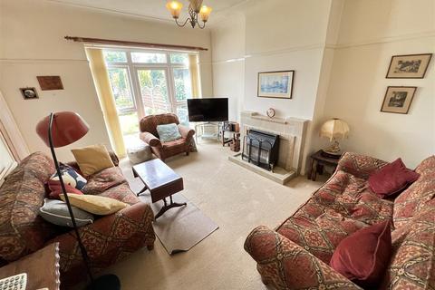 1 Brackenside, Wirral, CH60 7RX