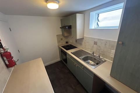 1 bedroom flat to rent, Spinners End Drive, Cradley Heath, West Midlands