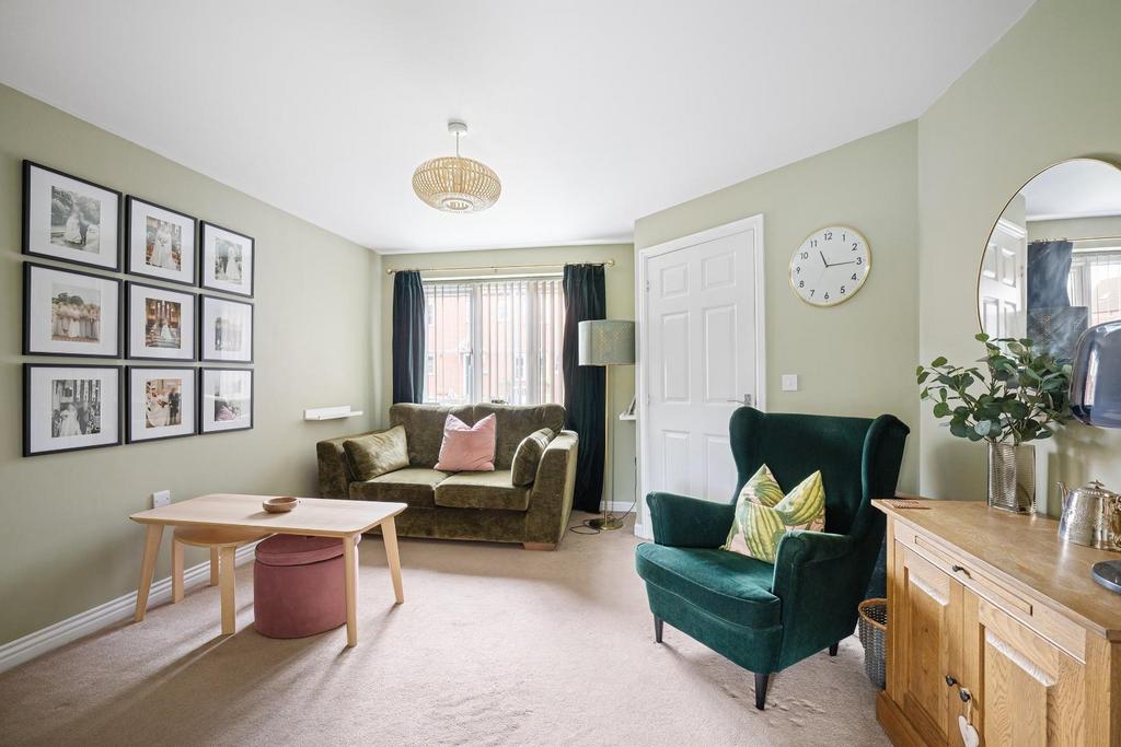 18 Nursery Drive-04.jpg