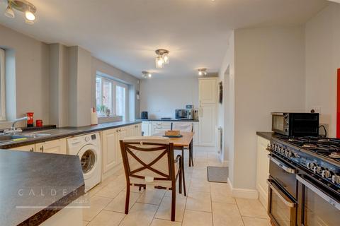 97 Brambling, Wilnecote, Tamworth, B77 5PG