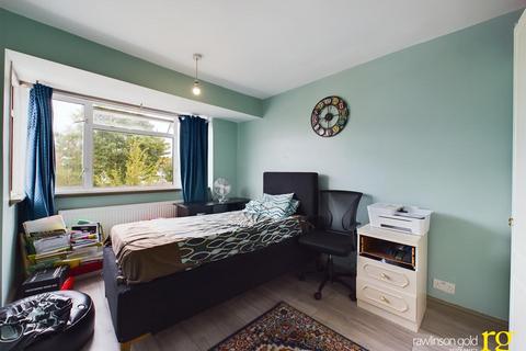 82 Hide Road, Harrow, HA1 4SE