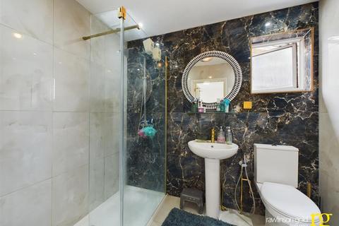 82 Hide Road, Harrow, HA1 4SE