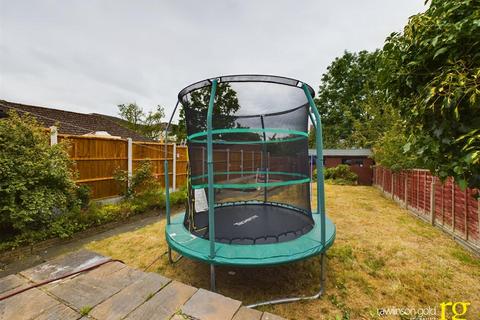 82 Hide Road, Harrow, HA1 4SE