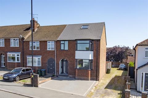 4 bedroom end of terrace house for sale, William Bristow Road, Cheylesmore