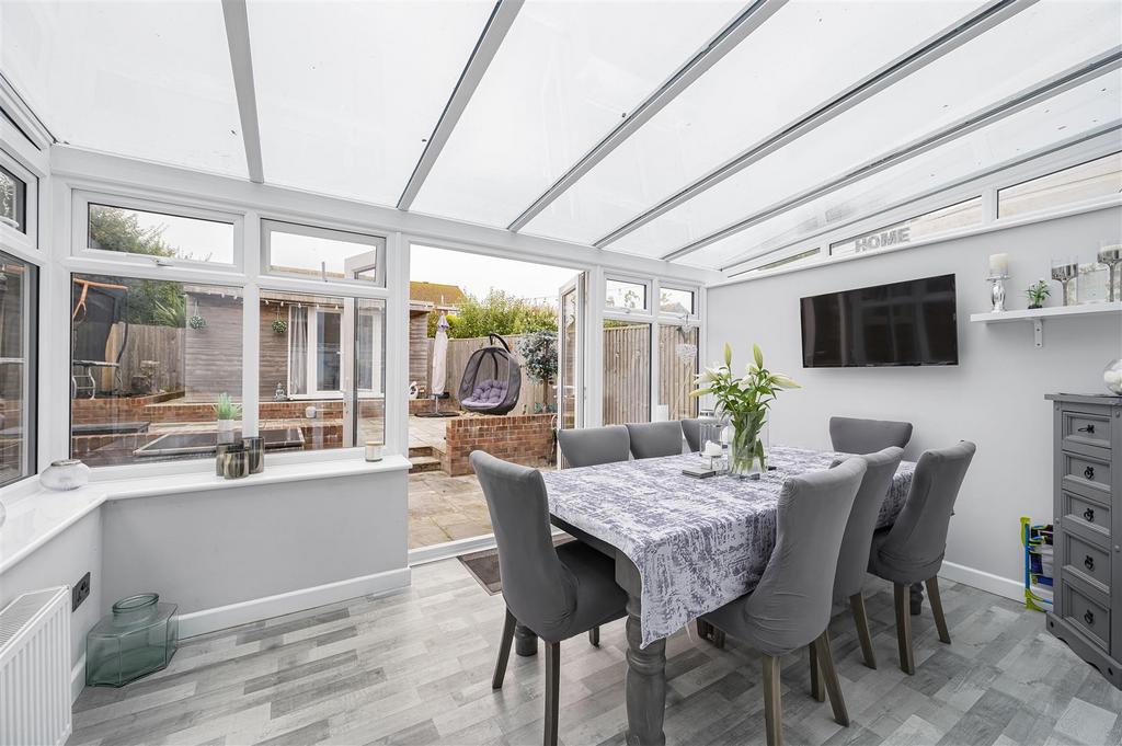 Sun/Dining room