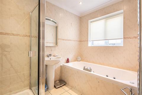 90 Devonshire Road, Dore, Sheffield, S17 3NW