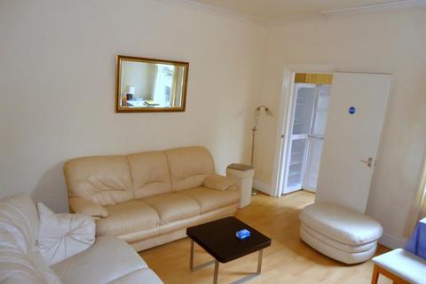 1 bedroom private hall to rent, Sharrow Vale Road, Sheffield, S11 8ZB