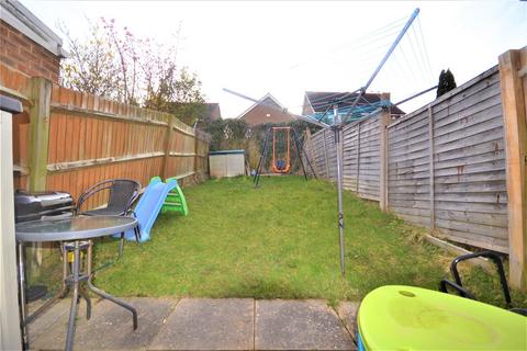 2 bedroom terraced house to rent, Redwell Avenue, Bexhill-On-Sea TN39